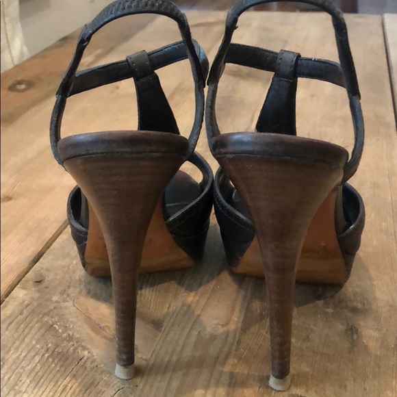 Gorgeous YSL Leather Heels 👠 👠 - Picture 7 of 8